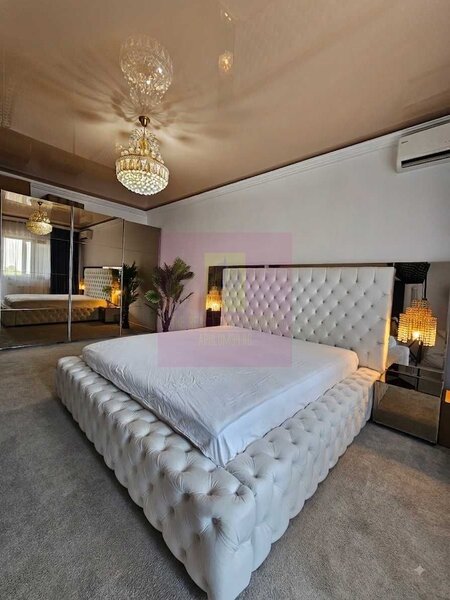 Apatamanet de lux 2 camere de vânzare